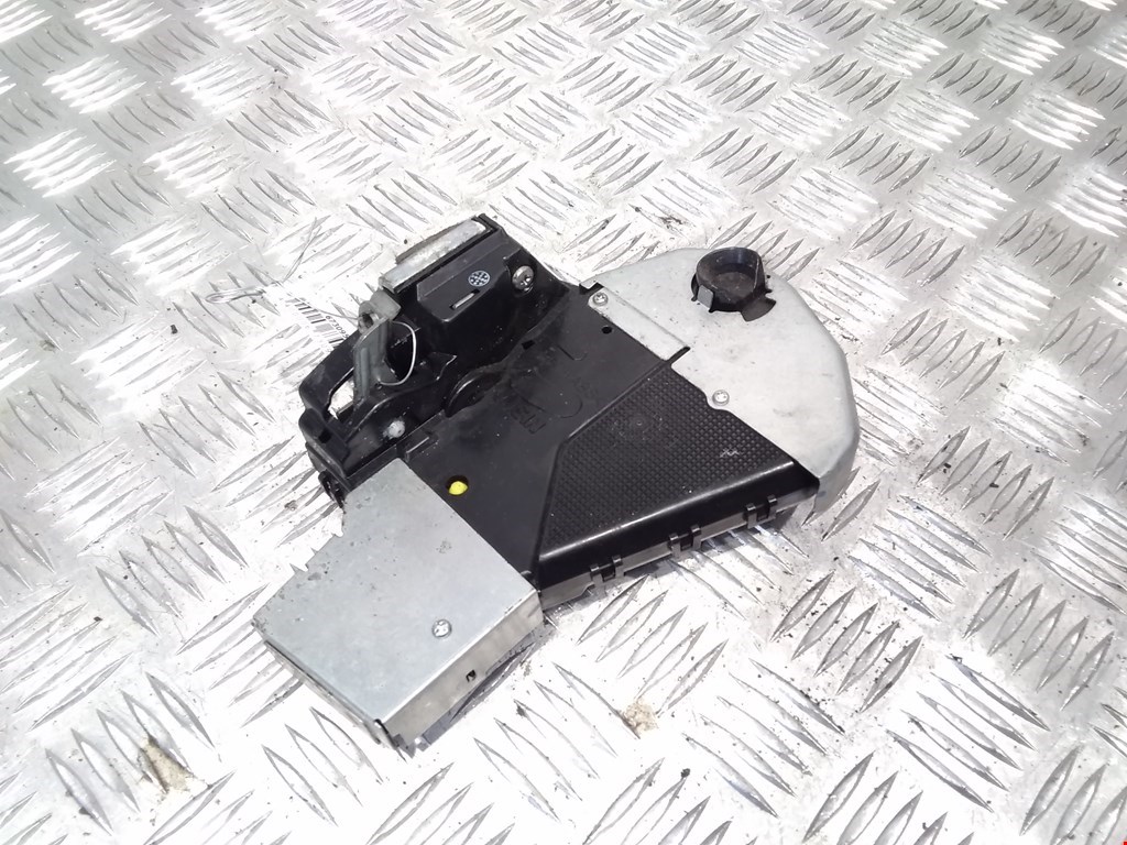 

Замок крышки (двери) багажника Toyota Rav4 3, Rav4 3