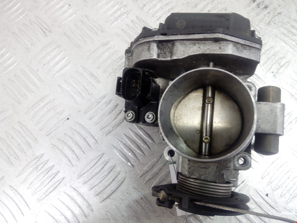 

Заслонка дроссельная Volkswagen Golf 3, Golf 3