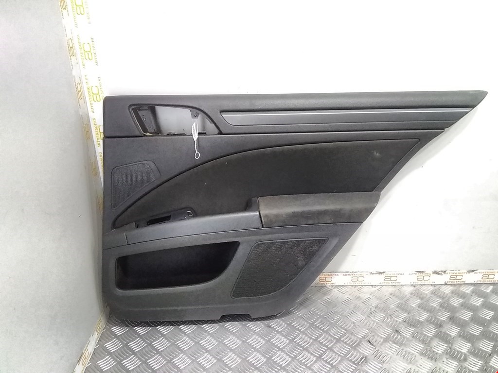 

Обшивка (карта) двери задней правой Skoda Superb (3T), Superb (3T)