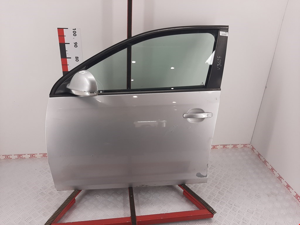 

Дверь передняя левая Volkswagen Jetta (1K5), Jetta (1K5)
