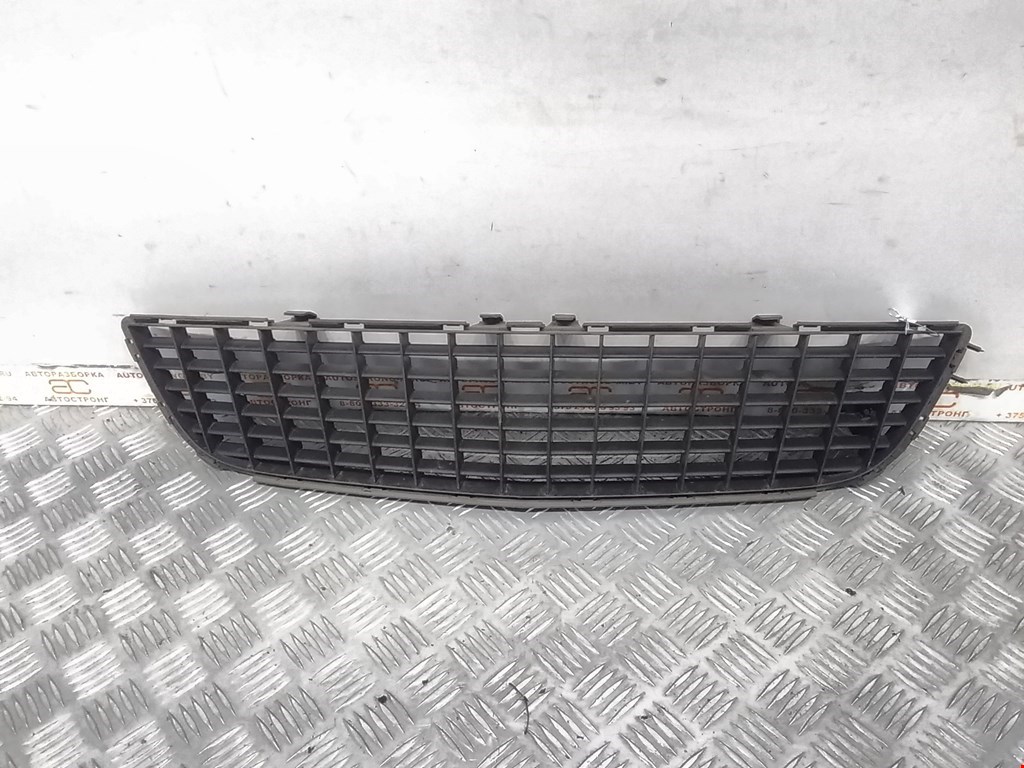

Решетка (заглушка) в бампер центральная Opel Vectra C, Vectra C