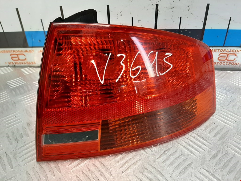 

Фонарь задний правый Audi A4 B7, A4 B7