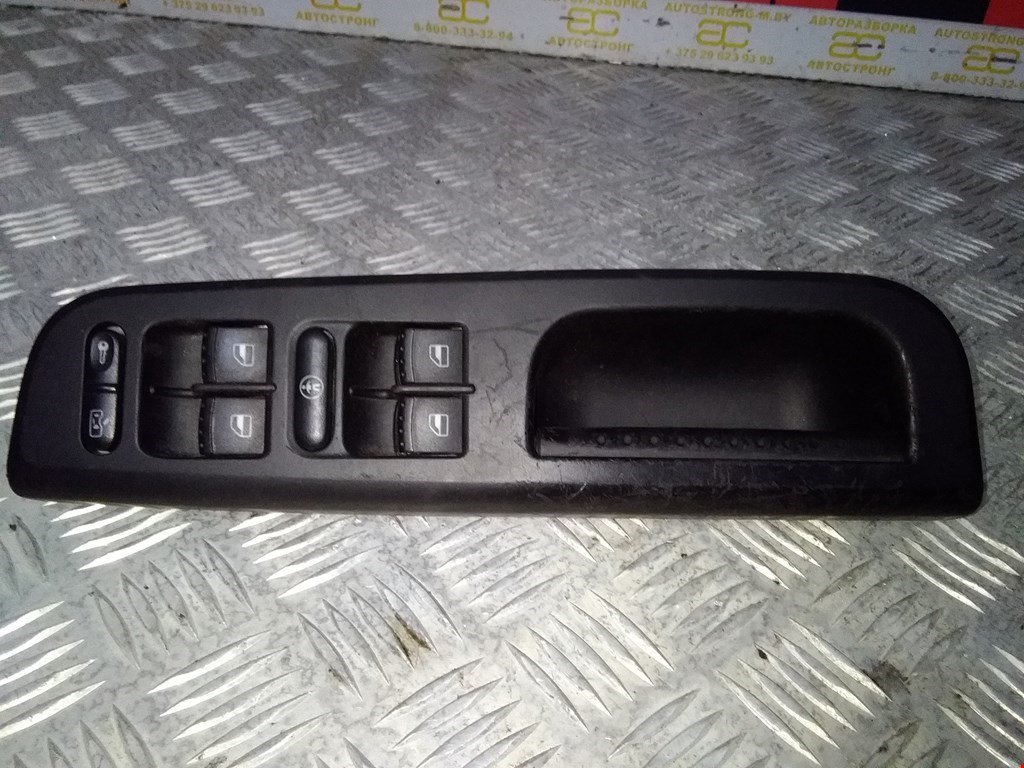 

Блок управления стеклоподъемниками Volkswagen Golf 4, Golf 4