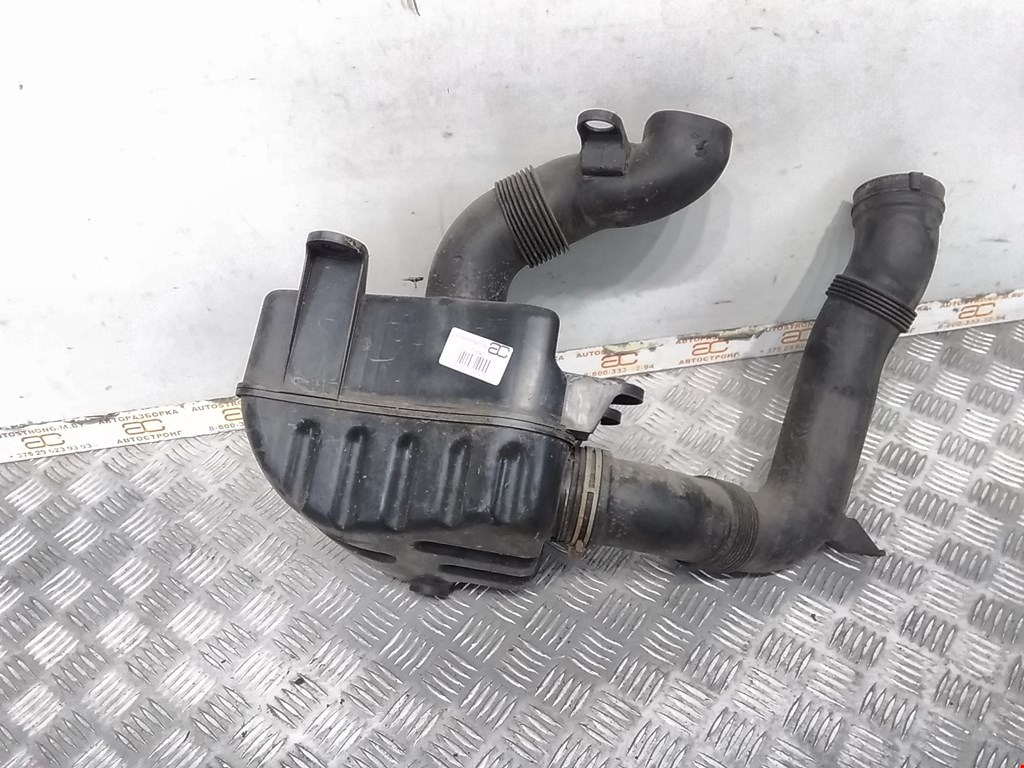 

Корпус воздушного фильтра Audi A3 8P, A3 8P