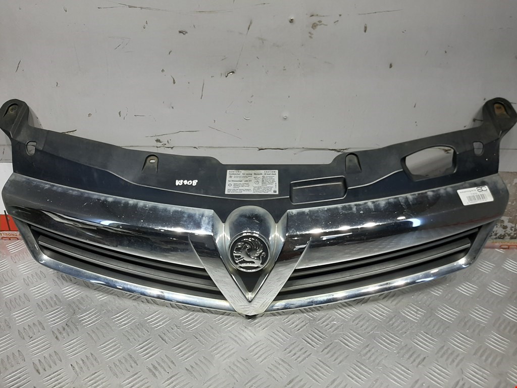 

Решетка радиатора Opel Astra H, Astra H