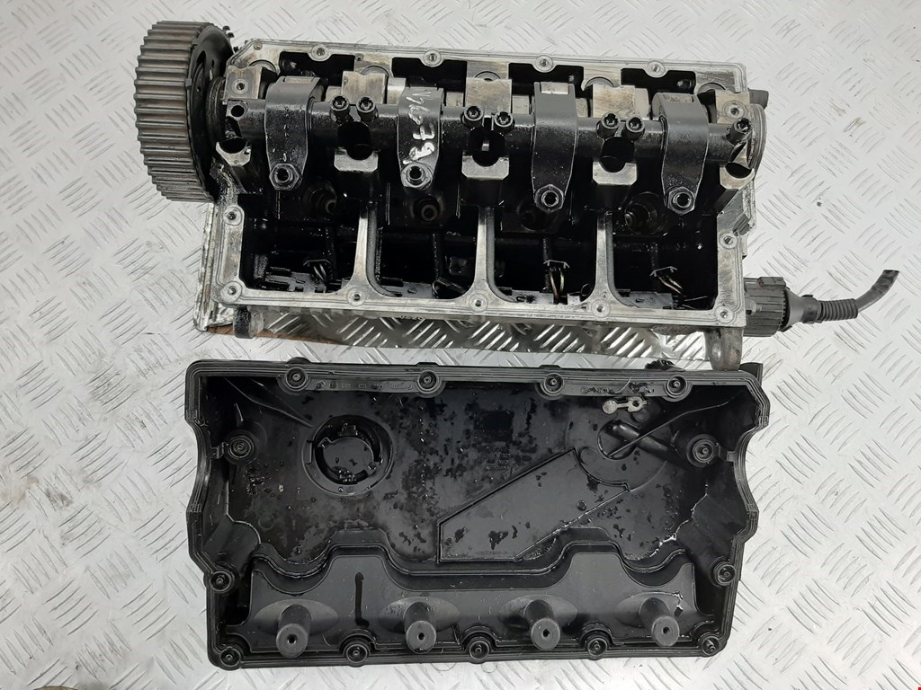 

Головка блока цилиндров (ГБЦ) Audi A4 B6, A4 B6