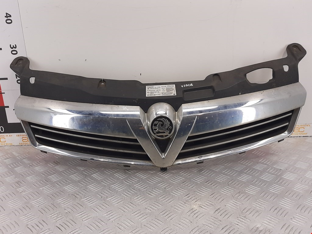 

Решетка радиатора Opel Astra H, Astra H