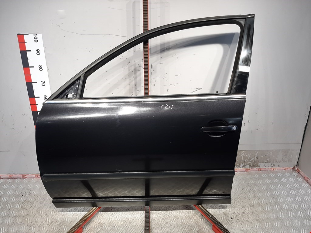 

Дверь передняя левая Volkswagen Passat 5 GP, Passat 5 GP