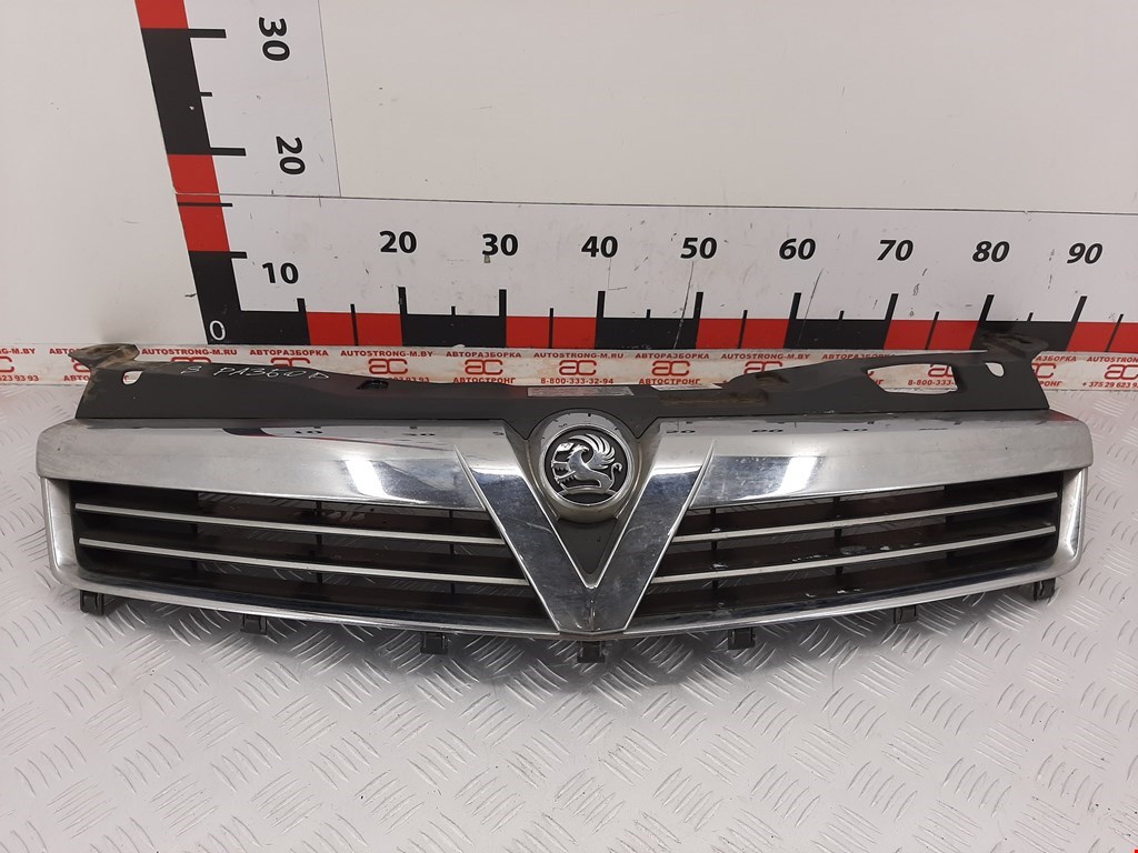 

Решетка радиатора Opel Astra H, Astra H