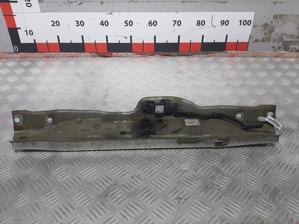 

Рамка капота Opel Astra H, Astra H