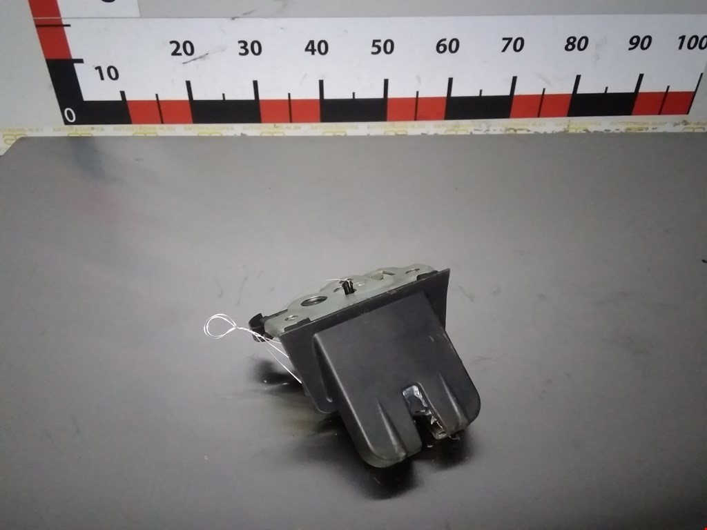 

Замок крышки (двери) багажника Seat Ibiza 4 (6J), Ibiza 4 (6J)