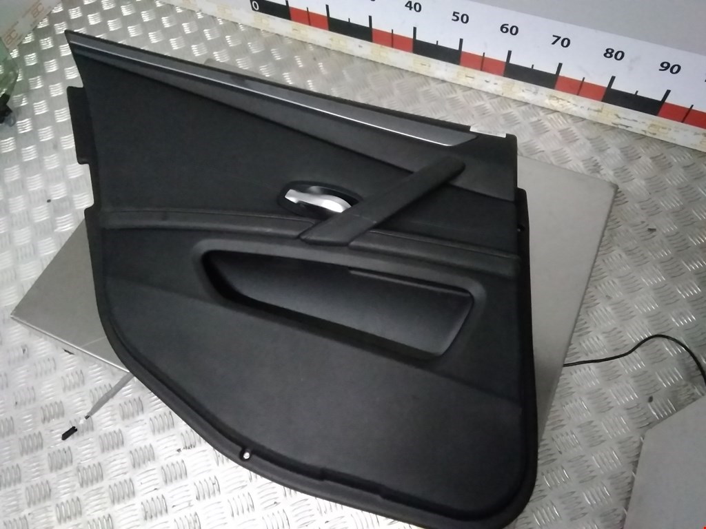 

Обшивка (карта) двери задней левой BMW 5 Series (E60), 5 Series (E60)