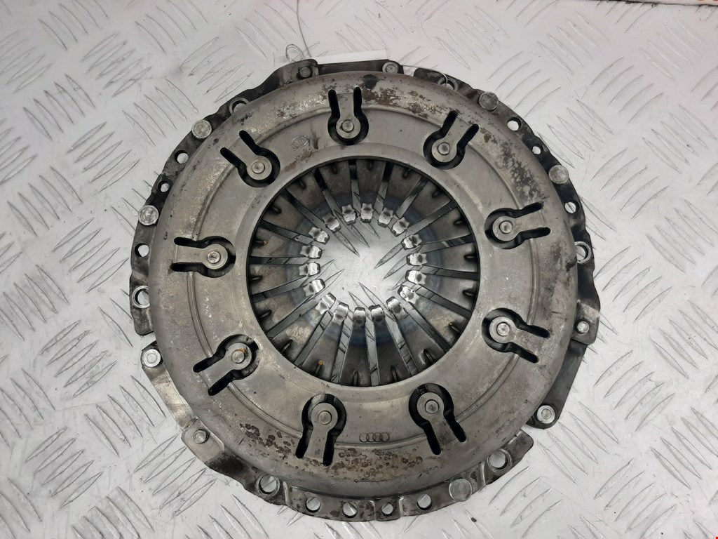 

Корзина (кожух) сцепления Audi A4 B6, A4 B6
