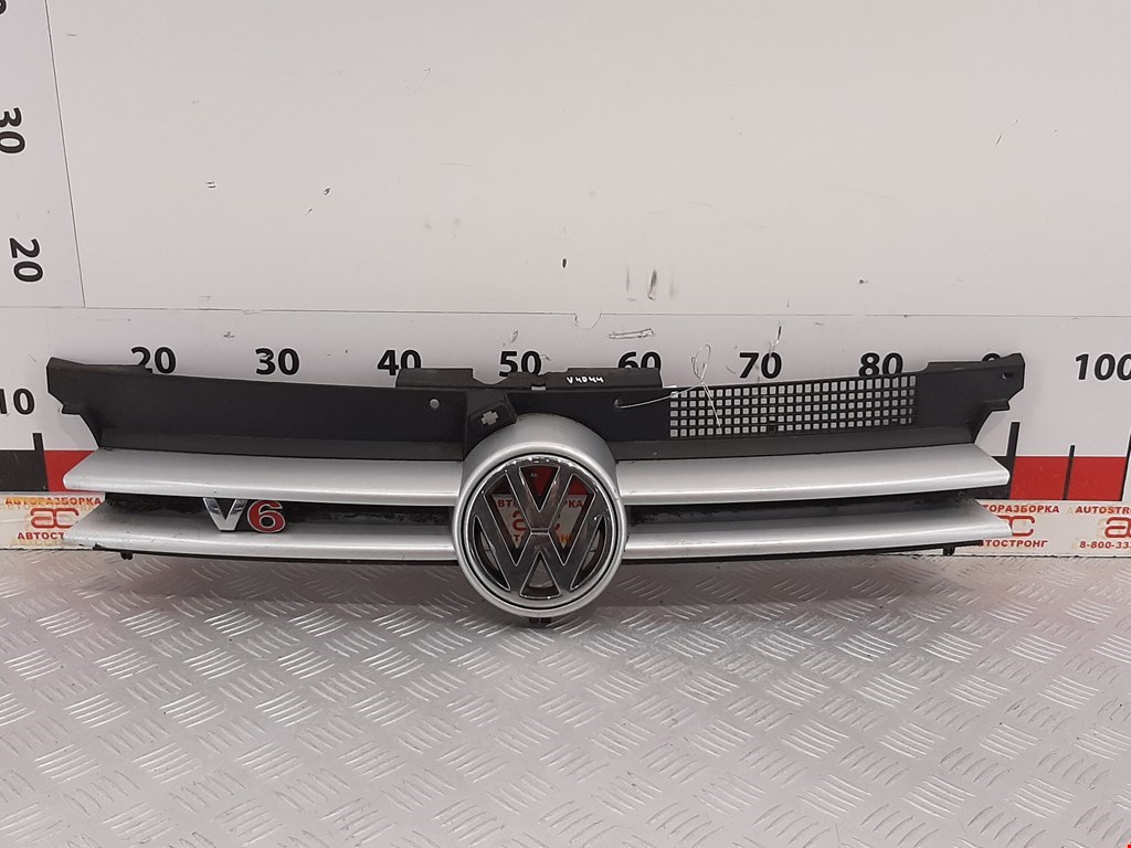 

Решетка радиатора Volkswagen Golf 4, Golf 4
