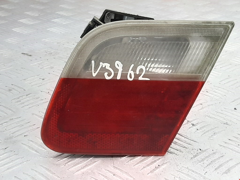 

Фонарь крышки багажника правый BMW 3 Series (E46), 3 Series (E46)