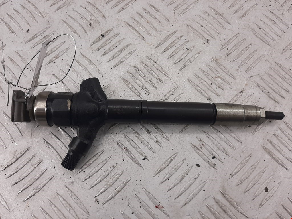 

Форсунка дизельная электрическая Toyota Avensis 2, Avensis 2