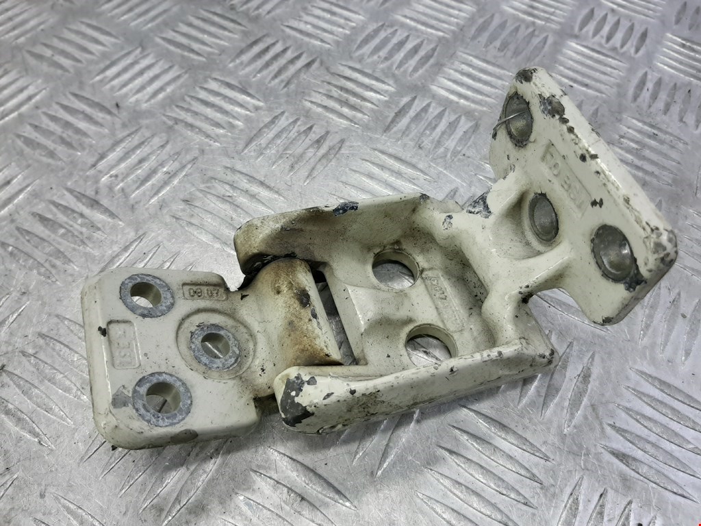 

Петля двери распашной Volkswagen Crafter, Crafter