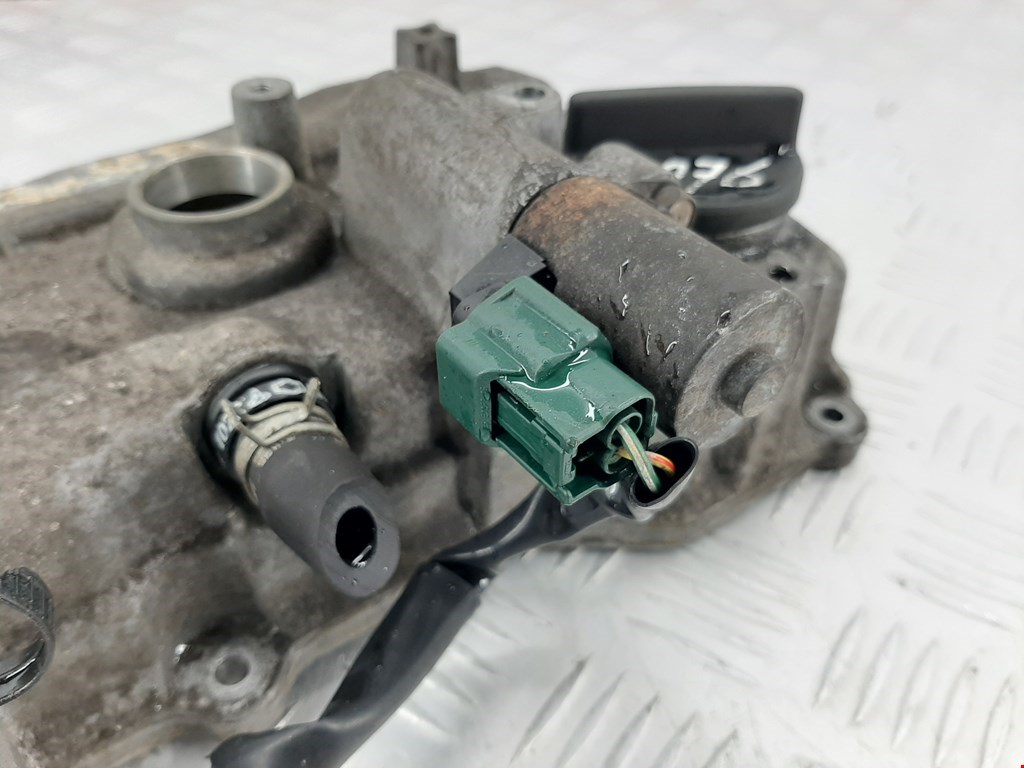 

Крышка клапанная (ГБЦ) Nissan Almera N16, Almera N16