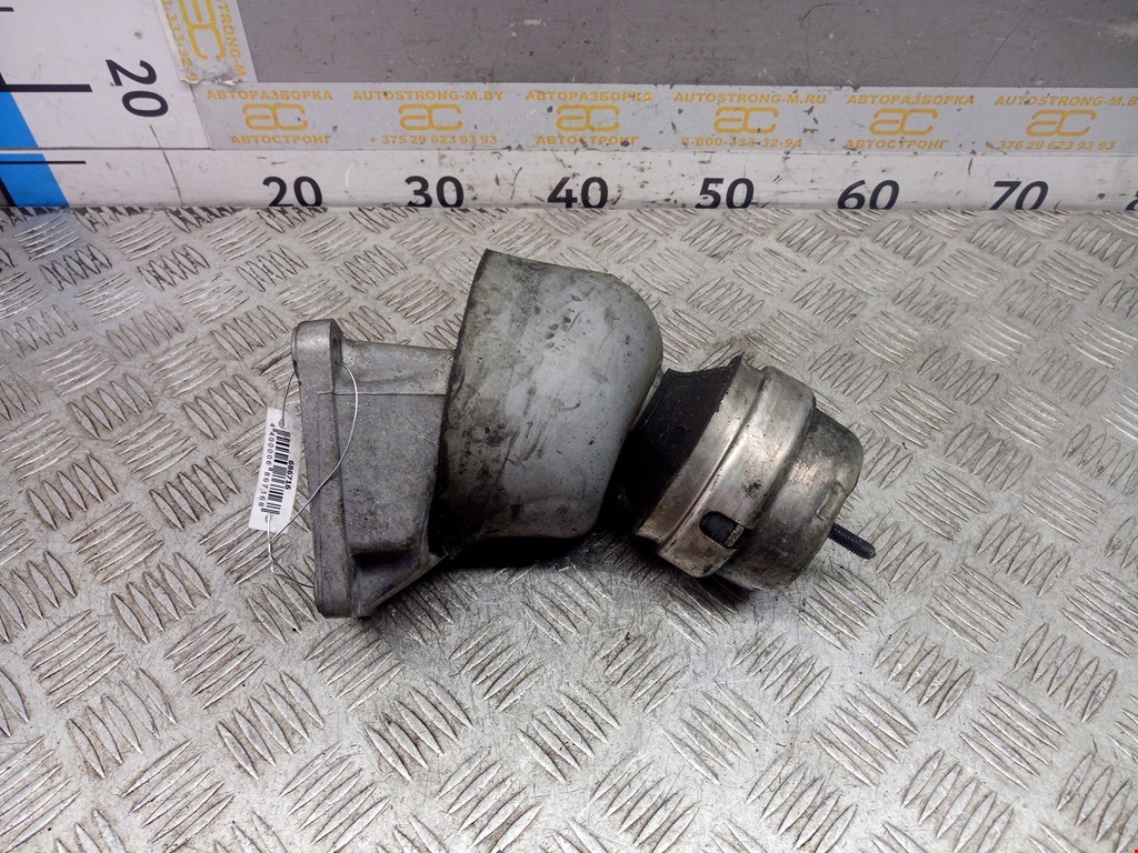 

Кронштейн двигателя (лапа крепления) Audi A4 B5, A4 B5