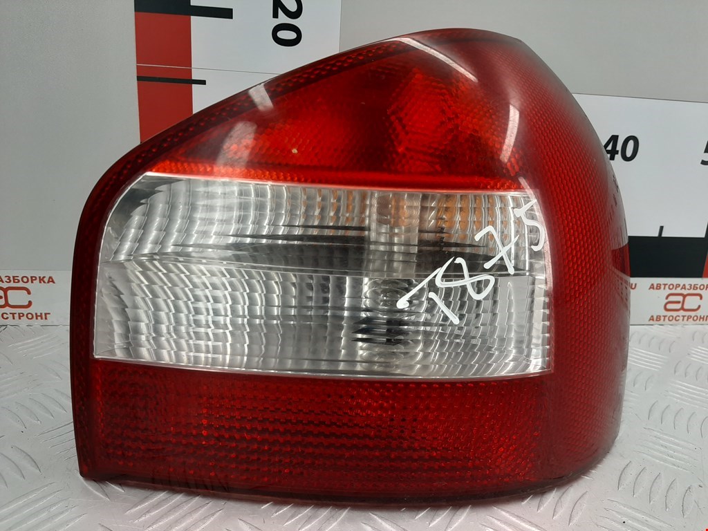 

Фонарь задний правый Audi A3 8L, A3 8L