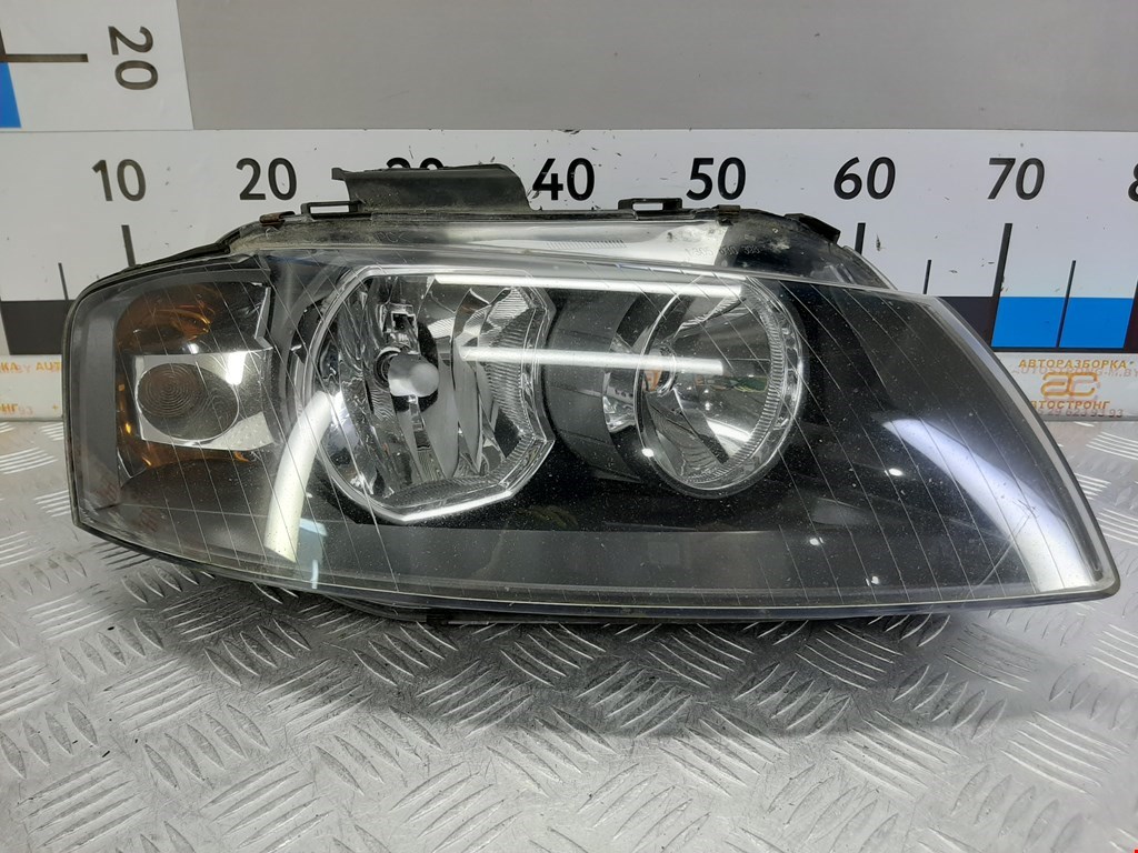 

Фара передняя правая Audi A3 8P, A3 8P