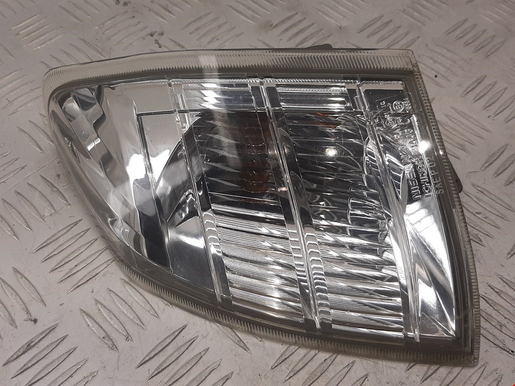 

Поворотник левый Nissan X Trail T30, X Trail T30