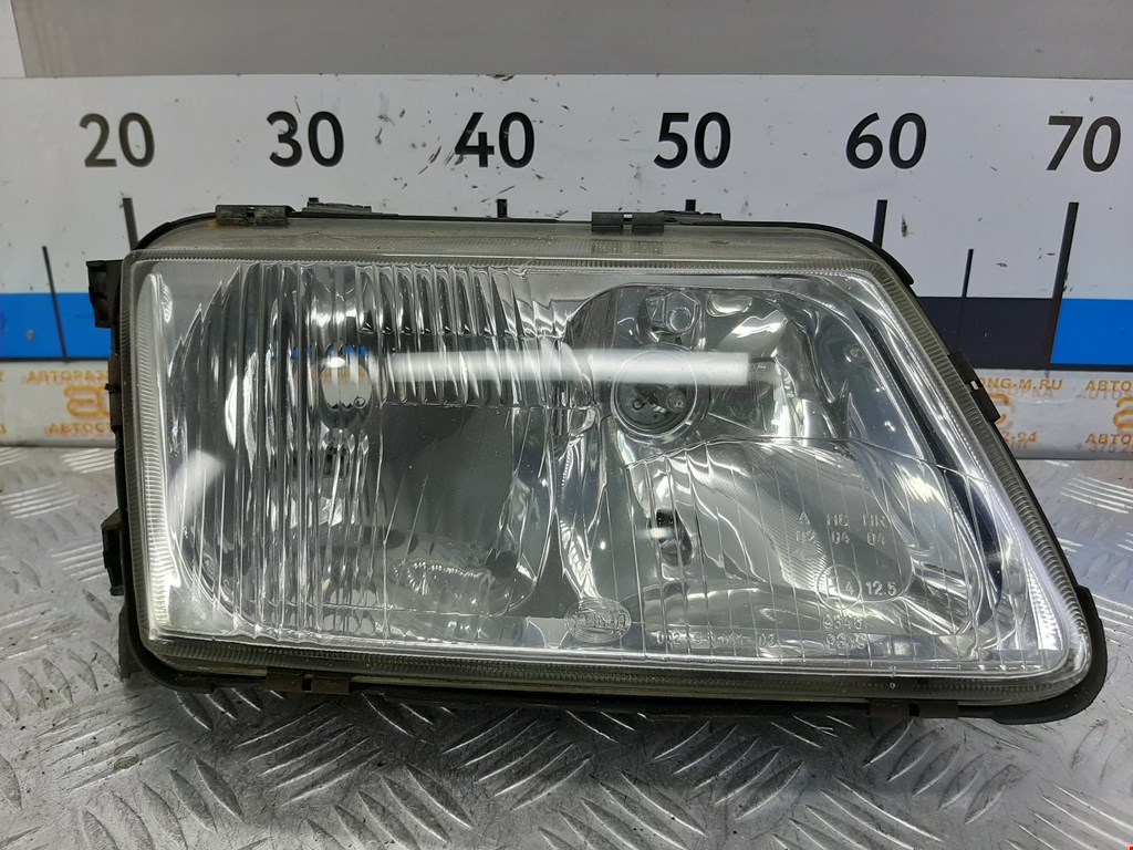 

Фара передняя правая Audi A3 8L, A3 8L