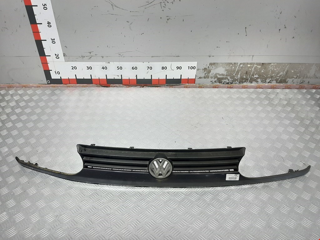 

Решетка радиатора Volkswagen Golf 3, Golf 3