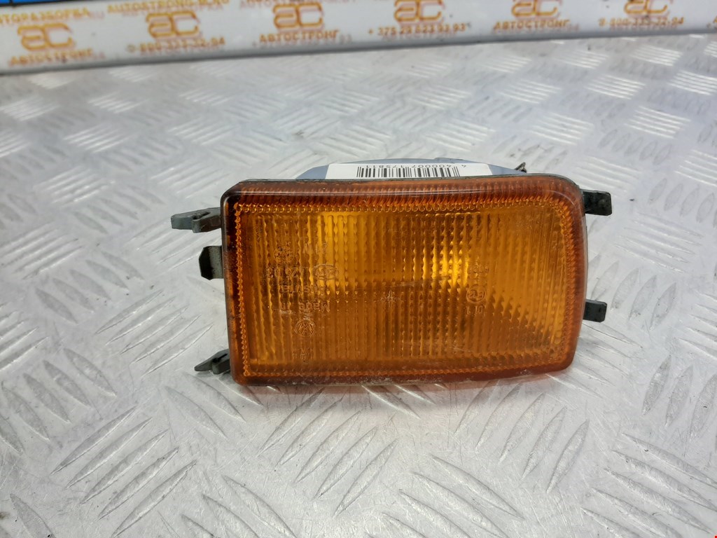 

Поворотник правый Volkswagen Golf 3, Golf 3