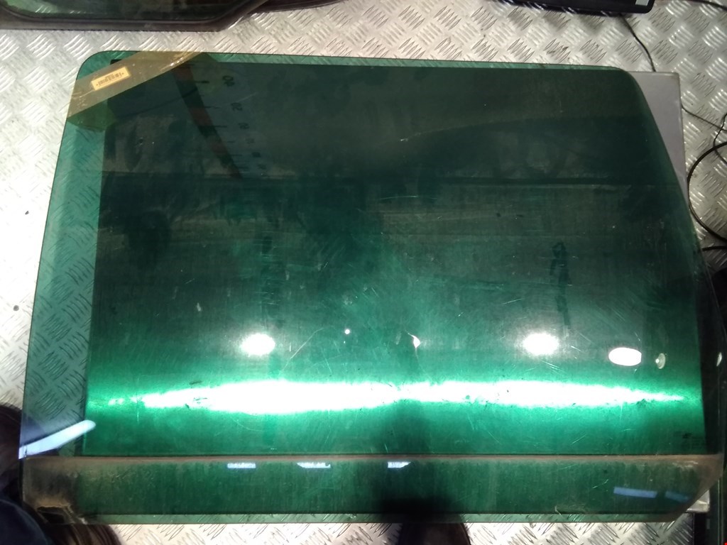 

Стекло боковой двери задней левой Ford Galaxy 1, Galaxy 1