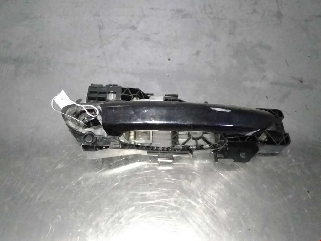 

Ручка двери наружная передняя правая Volkswagen Passat 6, Passat 6