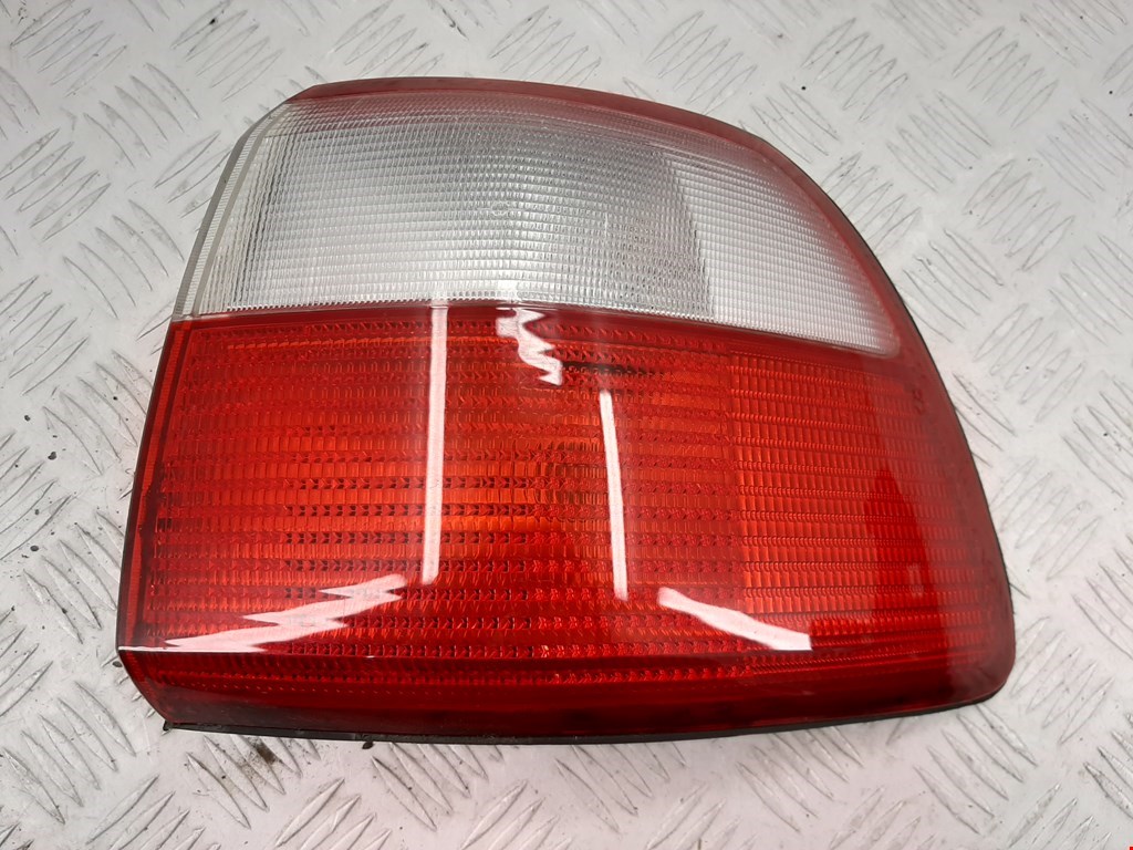 

Фонарь задний правый Opel Omega B, Omega B