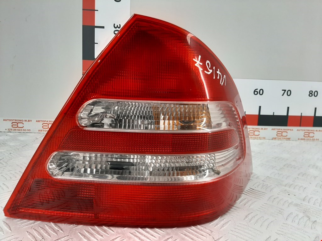 

Фонарь задний правый Mercedes W203 (C Class), W203 (C Class)