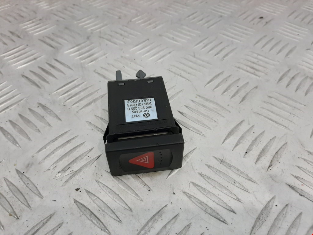 

Кнопка аварийки Volkswagen Passat 5 GP, Passat 5 GP