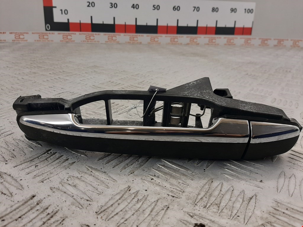 

Ручка двери наружная задняя левая Mercedes W202 (C Class), W202 (C Class)