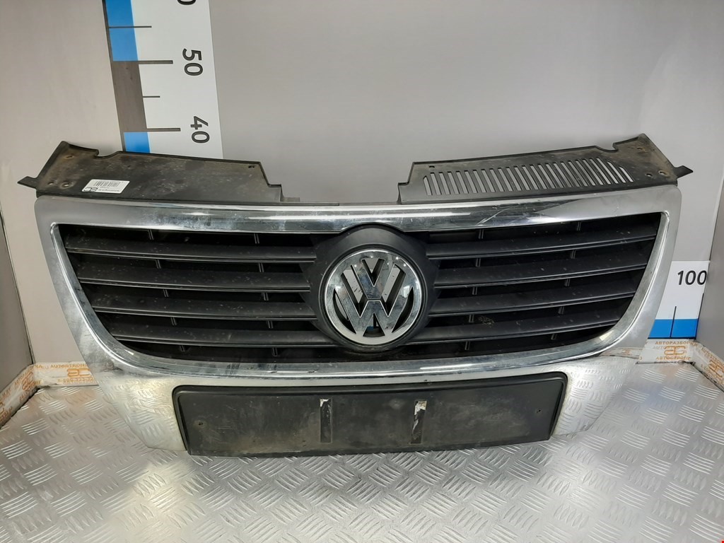 Радиаторы фольксваген пассат б6. Решетка радиатора Volkswagen Passat 2023. Решетка радиатора Volkswagen Passat b6. Решетка Пассат б6 r line. Решетка r line Passat b6.