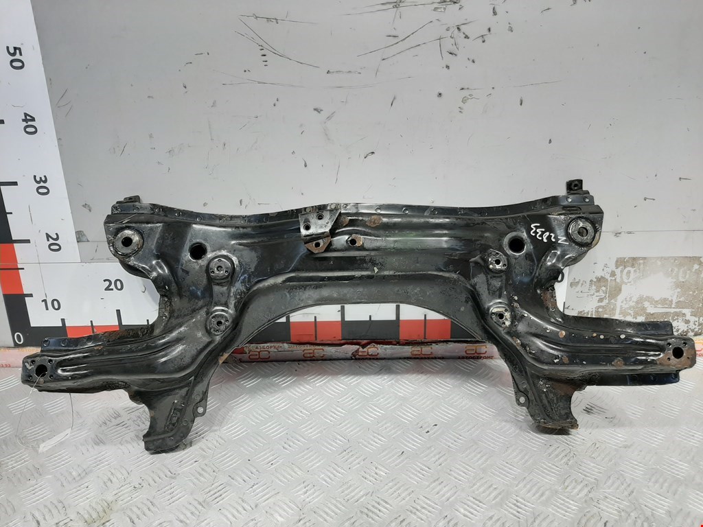 

Балка передняя (подрамник) Volkswagen Polo 3, Polo 3
