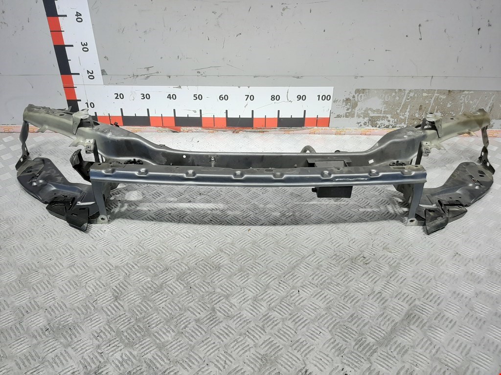

Панель передняя (телевизор) Volvo V50, V50