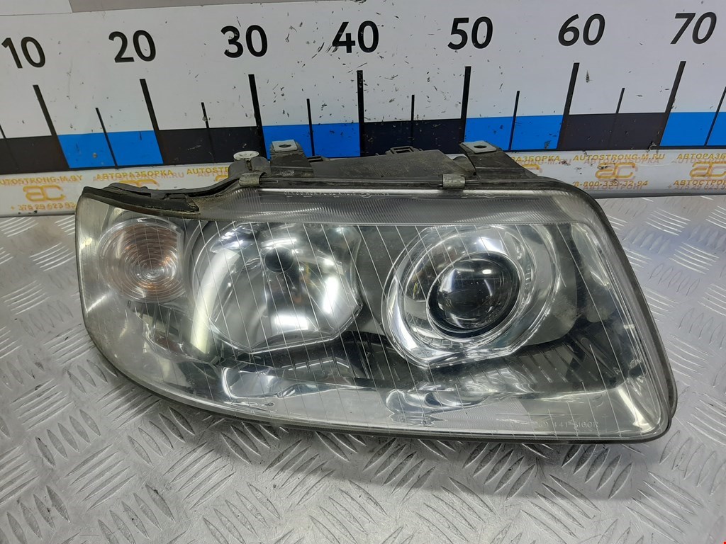 

Фара передняя правая Audi A3 8L, A3 8L