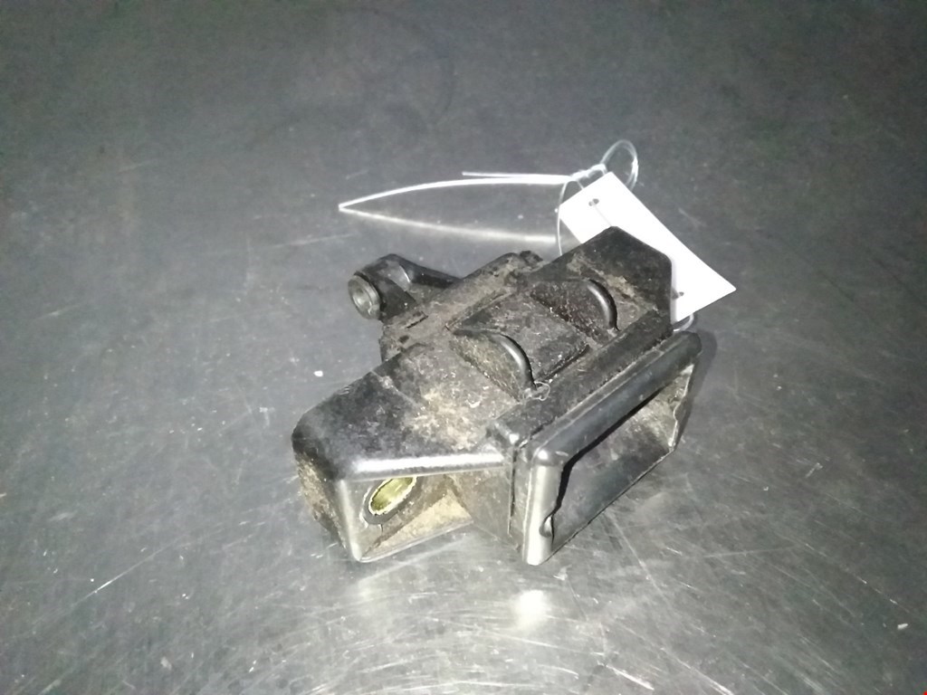 

Замок крышки (двери) багажника Renault Scenic 1, Scenic 1