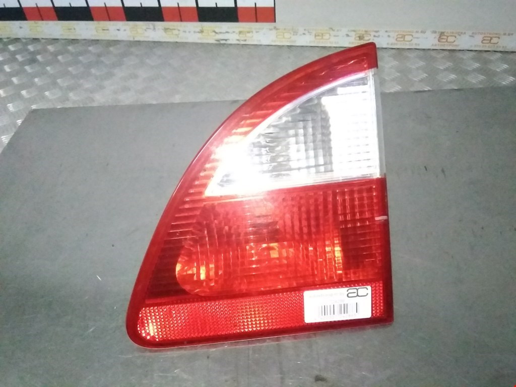

Фонарь крышки багажника правый Ford Galaxy 1, Galaxy 1
