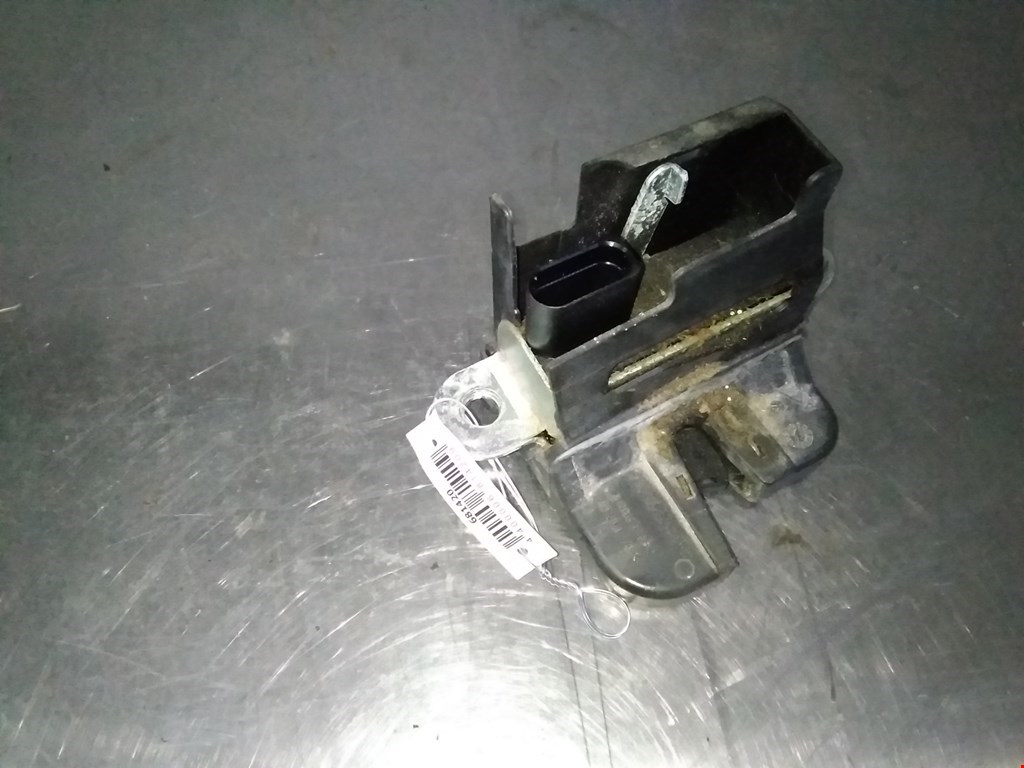 

Замок крышки (двери) багажника Volkswagen Passat 6, Passat 6