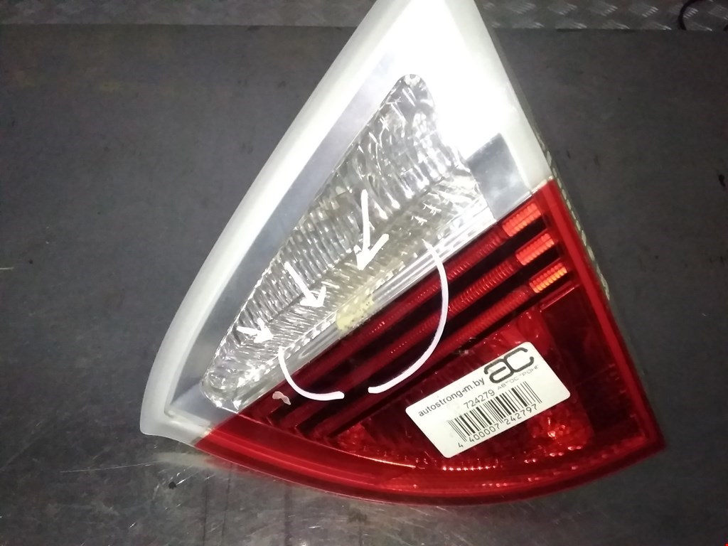 

Фонарь крышки багажника правый BMW 3 Series (E91), 3 Series (E91)