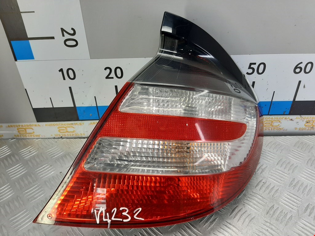 

Фонарь задний правый Mercedes W203 (C Class), W203 (C Class)
