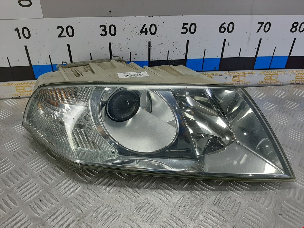 

Фара передняя правая Skoda Octavia 1Z, Octavia 1Z