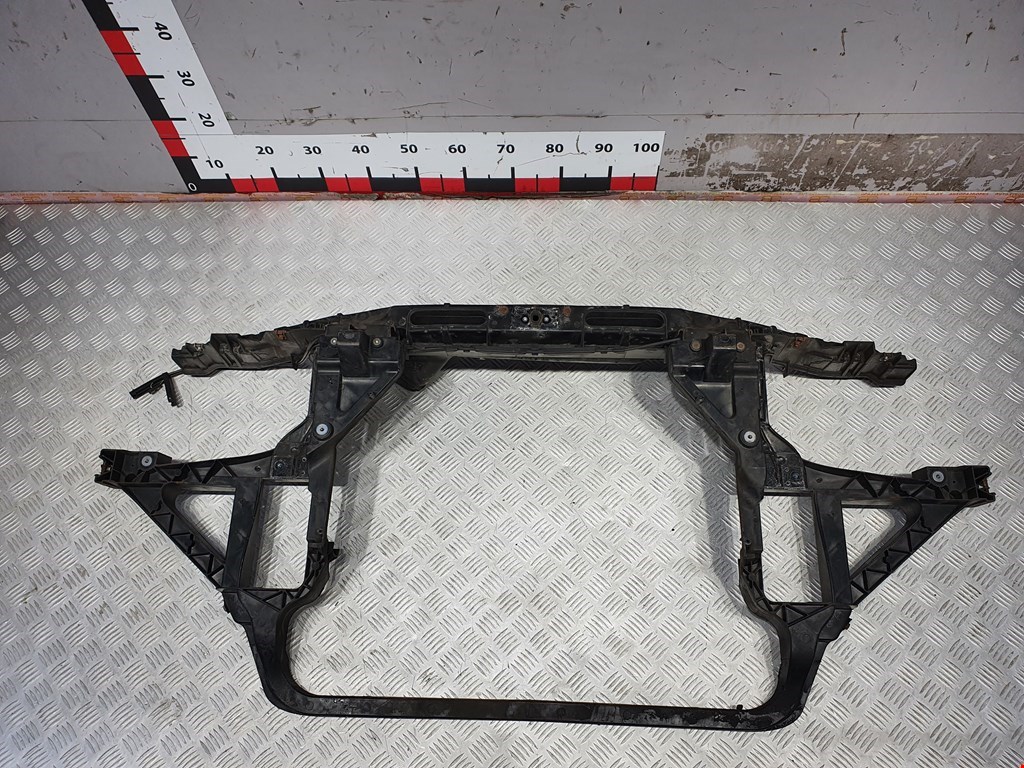 

Панель передняя (телевизор) BMW X3 (E83), X3 (E83)