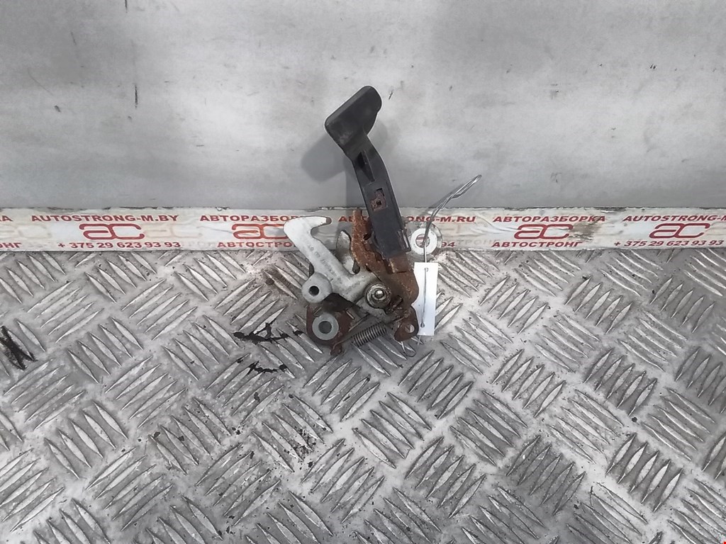 

Замок капота Peugeot 407, 407