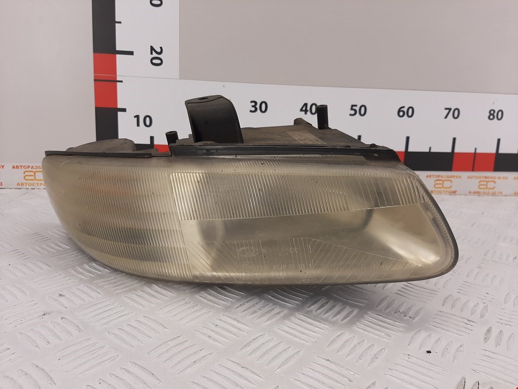 

Фара передняя правая Chrysler Voyager 3, Voyager 3
