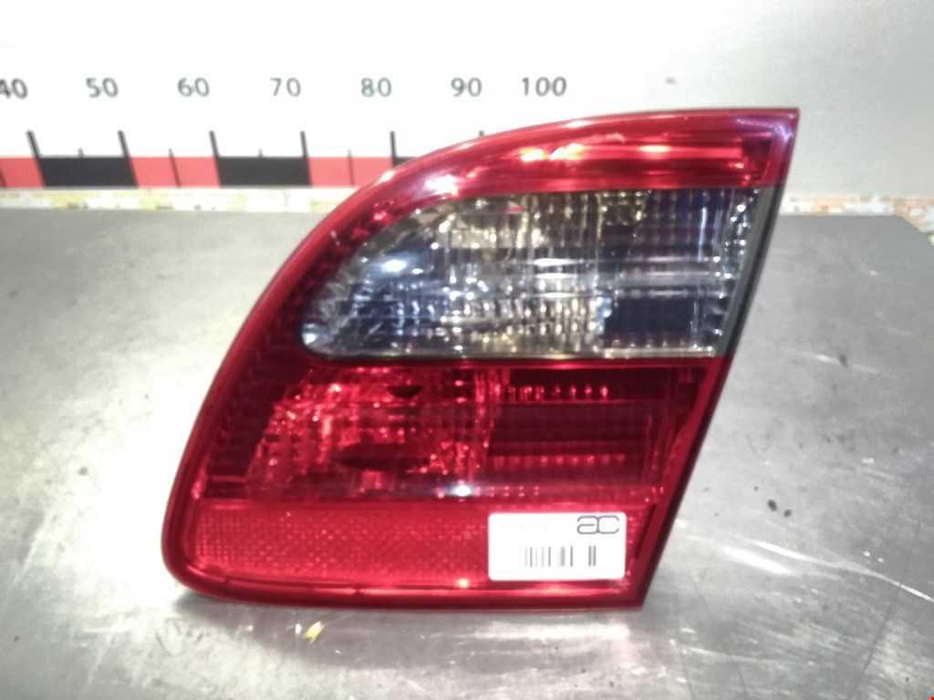 

Фонарь крышки багажника правый Mercedes W211 (E Class), W211 (E Class)