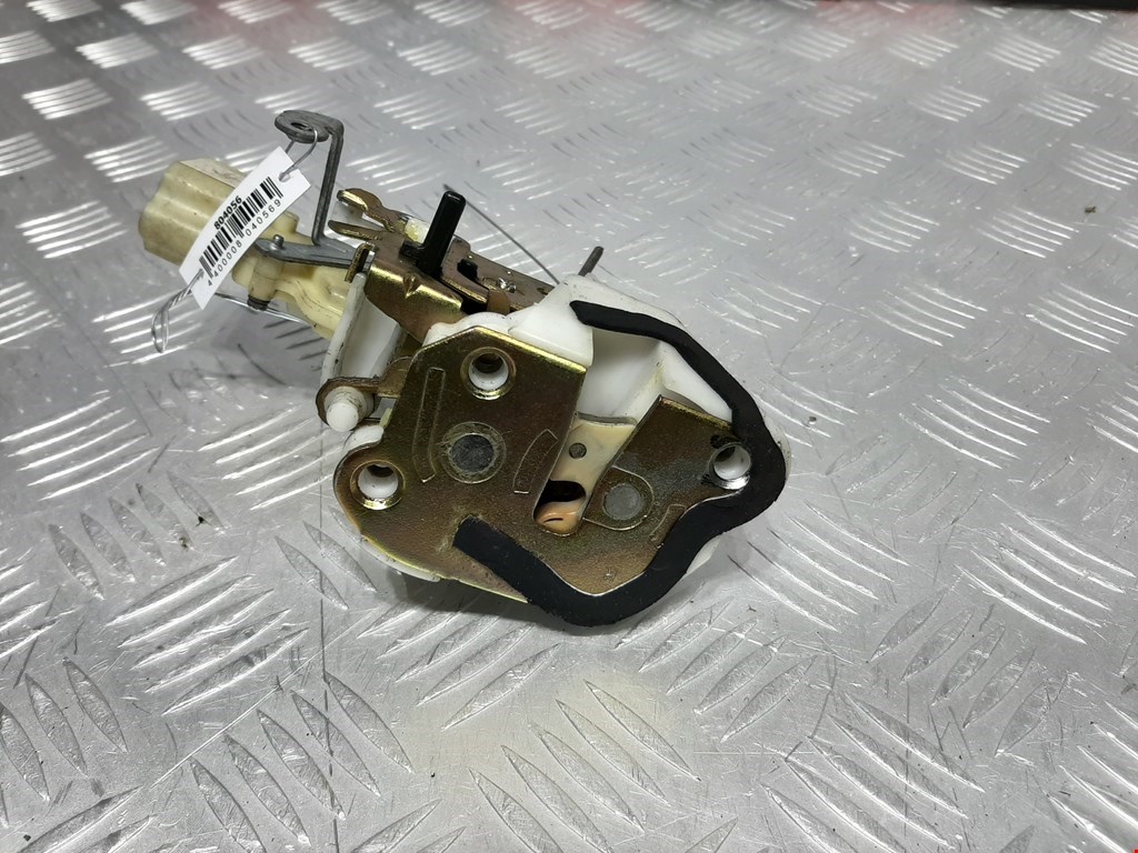 

Замок двери задней правой Toyota Yaris, Yaris